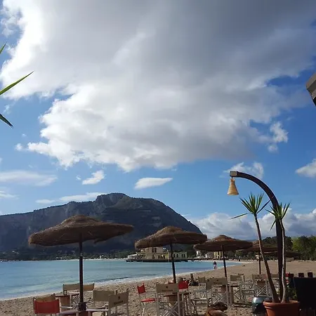 La Casa Delle Rose Mondello