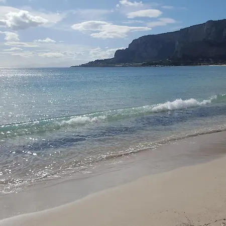 La Casa Delle Rose Apartment Mondello